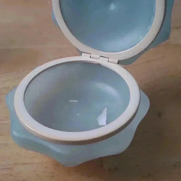 Carved blue Alabaster Footed Ring Box - Picture 2 of 3